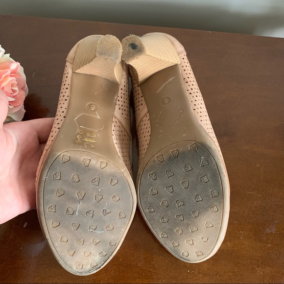 K Studio tan heels with bow size 8 - Picture 7 of 7